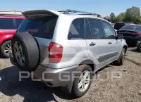 2004 Toyota RAV4 фото