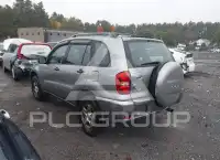 2004 Toyota RAV4 photo