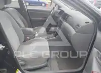2004 Toyota COROLLA photo