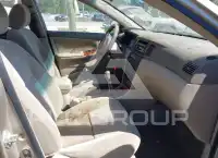 2004 Toyota COROLLA фото