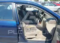 2004 Toyota COROLLA фото