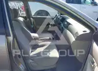 2004 Toyota COROLLA фото
