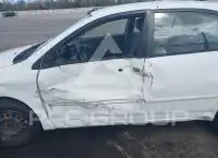 2004 Toyota COROLLA фото