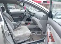 2004 Toyota COROLLA фото