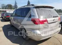 2004 Toyota SIENNA photo