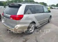 2004 Toyota SIENNA photo