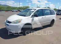 2004 Toyota SIENNA photo