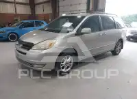 2004 Toyota SIENNA photo