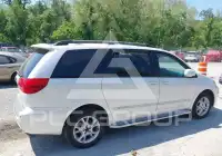 2004 Toyota SIENNA фото