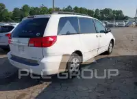2004 Toyota SIENNA photo