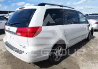 2004 Toyota SIENNA photo