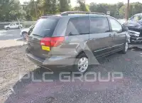 2004 Toyota SIENNA photo