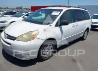 2004 Toyota SIENNA photo