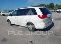 2004 Toyota SIENNA фото