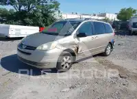 2004 Toyota SIENNA photo