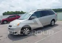 2004 Toyota SIENNA фото