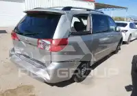 2004 Toyota SIENNA photo