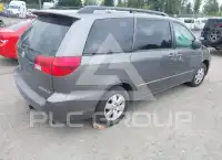 2004 Toyota SIENNA photo