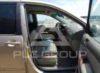 2004 Toyota SIENNA photo