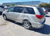 2004 Toyota SIENNA photo
