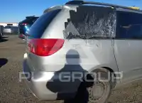 2004 Toyota SIENNA фото