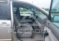 2004 Toyota SIENNA photo