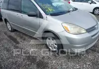 2004 Toyota SIENNA photo