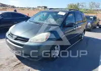 2004 Toyota SIENNA photo