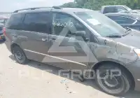 2004 Toyota SIENNA фото