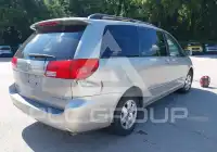 2004 Toyota SIENNA photo
