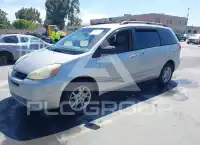 2004 Toyota SIENNA фото