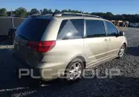 2004 Toyota SIENNA photo