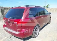2004 Toyota SIENNA photo