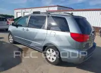 2004 Toyota SIENNA photo