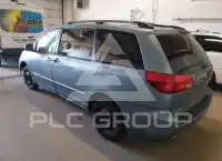 2004 Toyota SIENNA photo