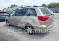 2004 Toyota SIENNA photo