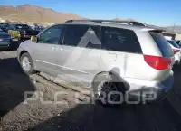 2004 Toyota SIENNA фото