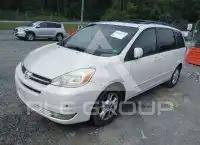 2004 Toyota SIENNA photo