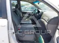 2004 Toyota SIENNA photo