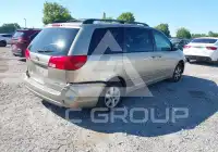 2004 Toyota SIENNA photo