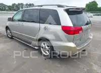 2004 Toyota SIENNA photo