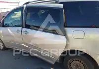 2004 Toyota SIENNA photo