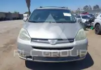 2004 Toyota SIENNA photo