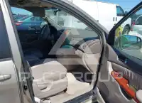 2004 Toyota SIENNA photo