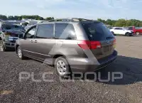2004 Toyota SIENNA photo