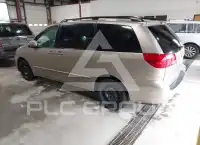 2004 Toyota SIENNA photo