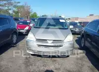 2004 Toyota SIENNA photo