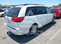 2004 Toyota SIENNA photo