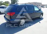 2004 Toyota SIENNA photo