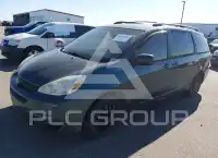 2004 Toyota SIENNA photo
